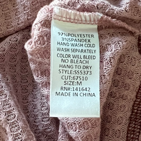 She + Sky waffle top, mauve size Medium - Picture 6 of 6